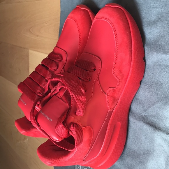 Alexander McQueen women’s red leather / suede runner sneaker 508291 - Picture 3 of 6
